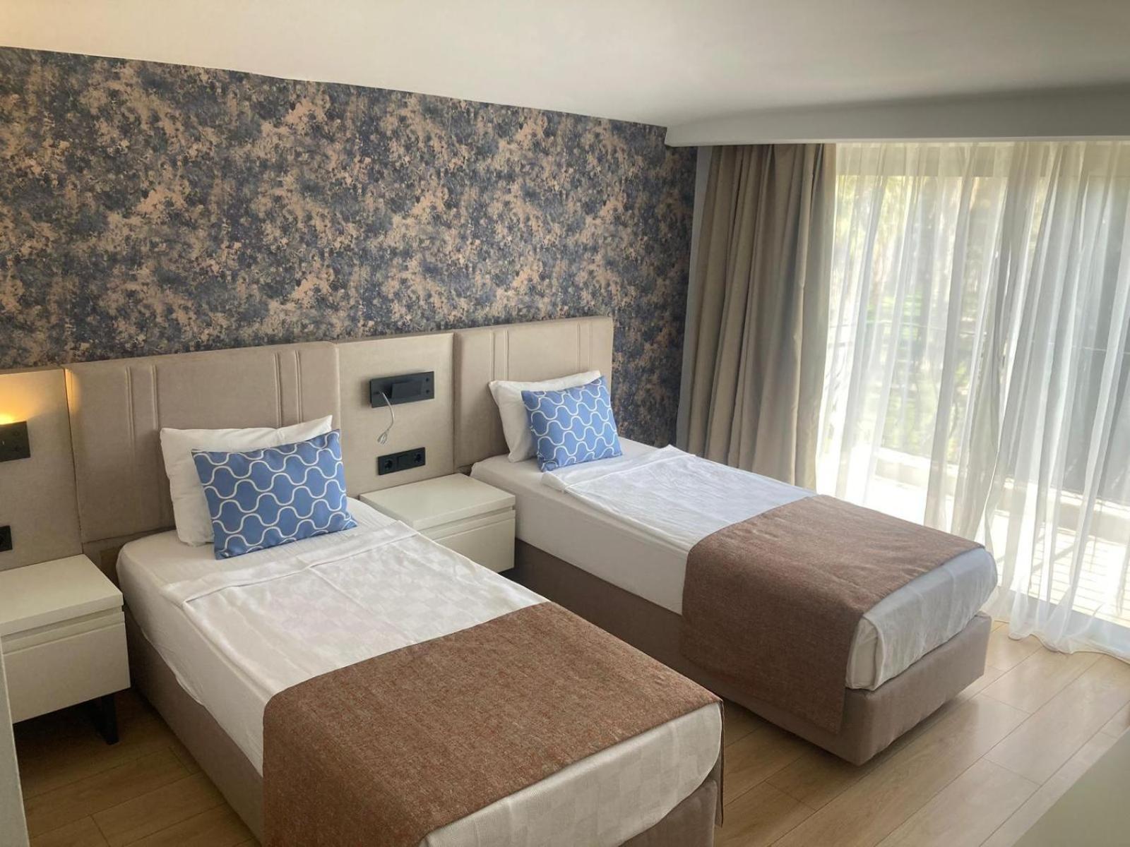 Eldar Garden Resort เกเมร์ ภายนอก รูปภาพ